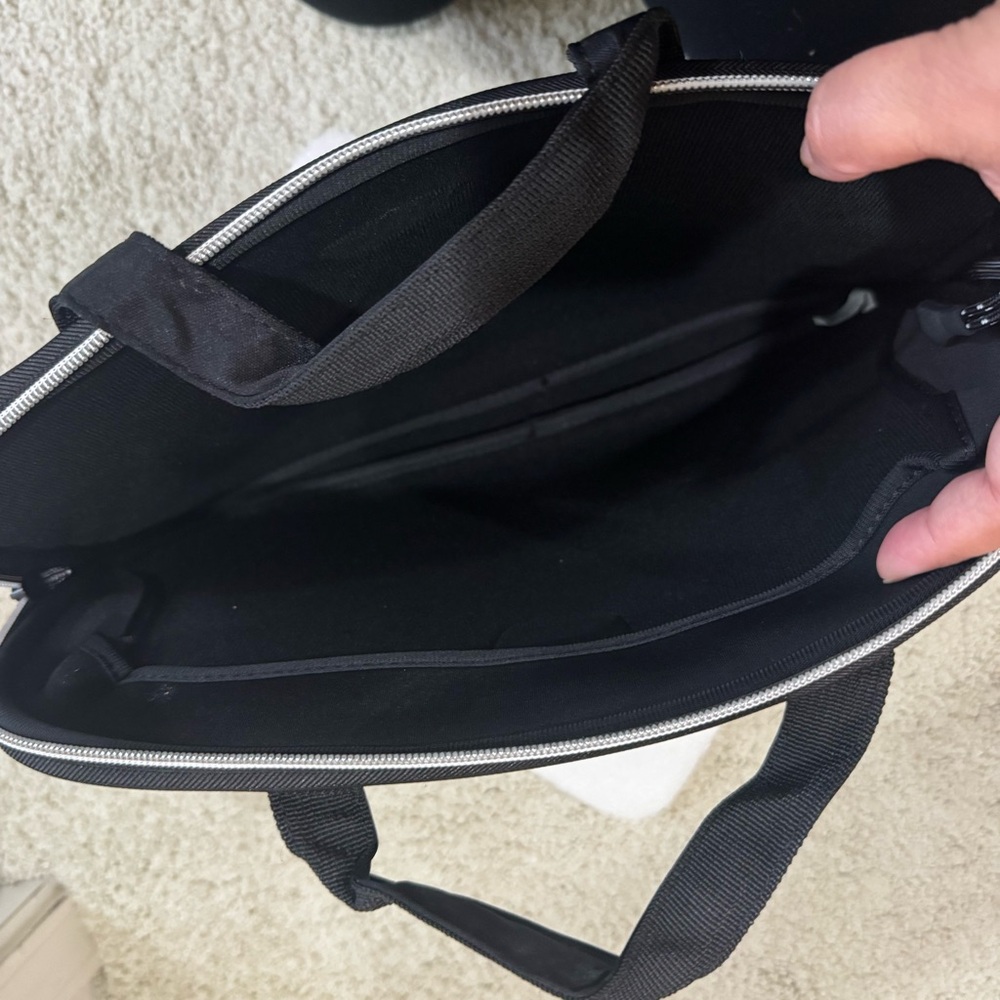 NWT Mobile Edge Black Neoprene Laptop Sleeve With Handles Fits 14.1" Screens - Picture 4 of 11